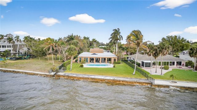 19 George Town, Fort Myers, FL 33919