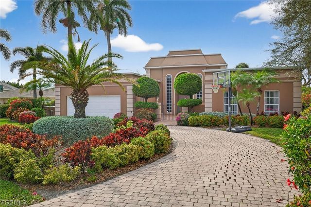 19 George Town, Fort Myers, FL 33919