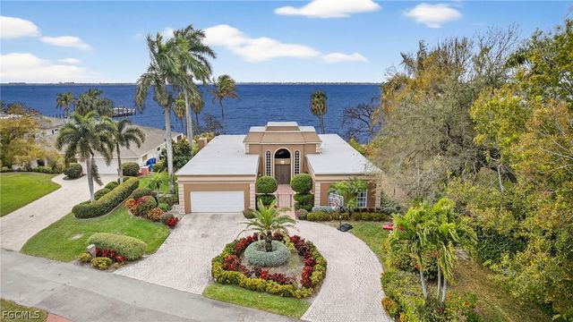 19 George Town, Fort Myers, FL 33919