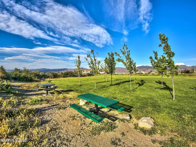 2782 Shadow Dancer Trail, Reno, NV 89511