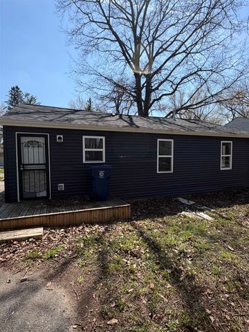 412 W Gracelawn Avenue, Flint, MI 48505