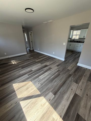 412 W Gracelawn Avenue, Flint, MI 48505