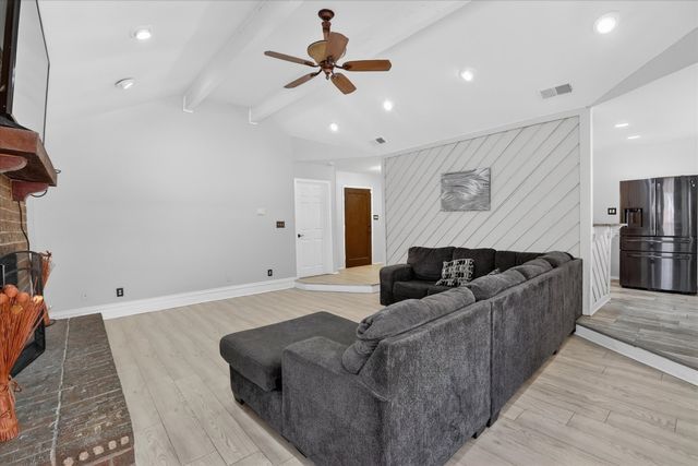 2010 Libby Lane, Grand Prairie, TX 75050