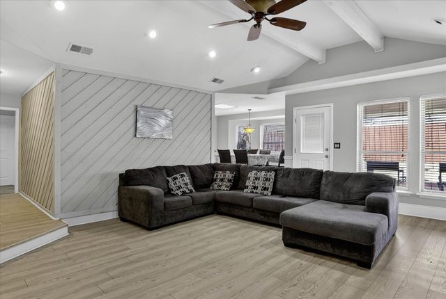 2010 Libby Lane, Grand Prairie, TX 75050