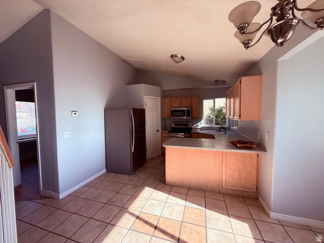 7741 S BRIAR DR, West Jordan, UT 84084