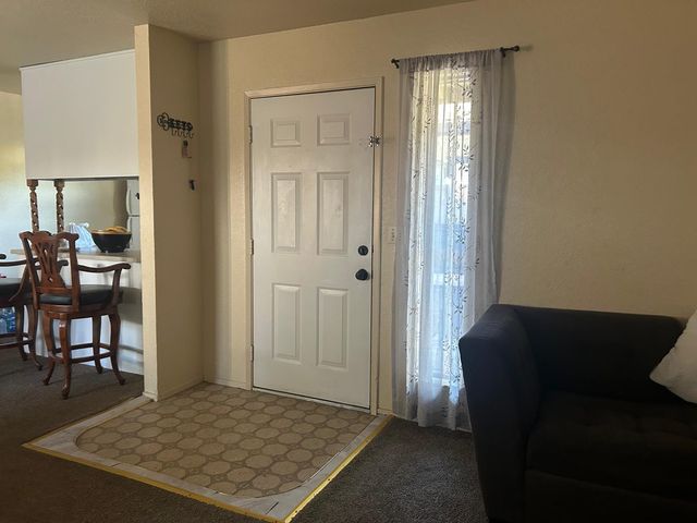 8904 Fox Creek Dr #84, Stockton, CA 95210