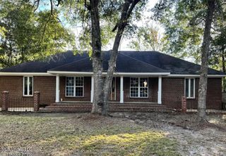 2709 Robert Hiram Drive, Gautier, MS 39553