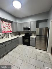 2119 S ALDEN ST, Philadelphia, PA 19143