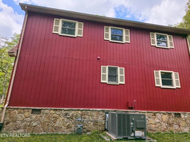 5321 Pawnee Rd, Crossville, TN 38572