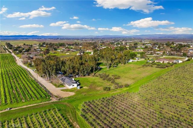 6980 Cabernet Place, Paso Robles, CA 93446