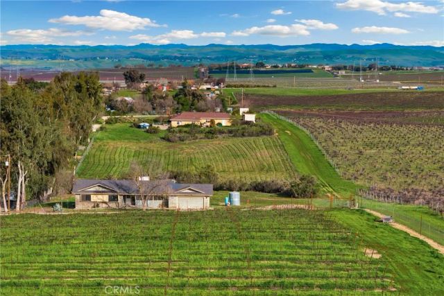 6980 Cabernet Place, Paso Robles, CA 93446