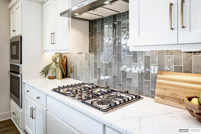 20617 Hartman Avenue, Elkhorn, NE 68022