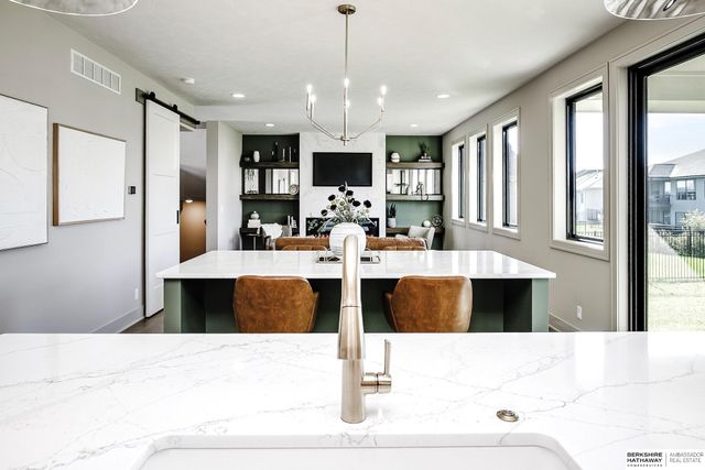 20617 Hartman Avenue, Elkhorn, NE 68022