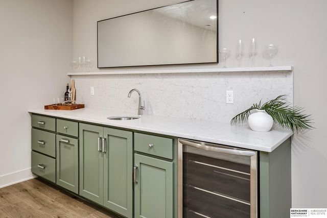 20617 Hartman Avenue, Elkhorn, NE 68022