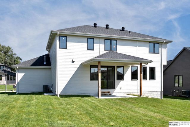 20617 Hartman Avenue, Elkhorn, NE 68022