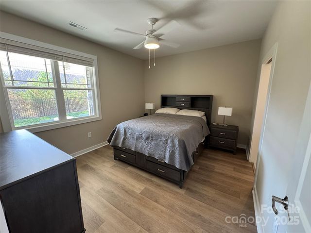 2822 15th Avenue Place SE, Hickory, NC 28602