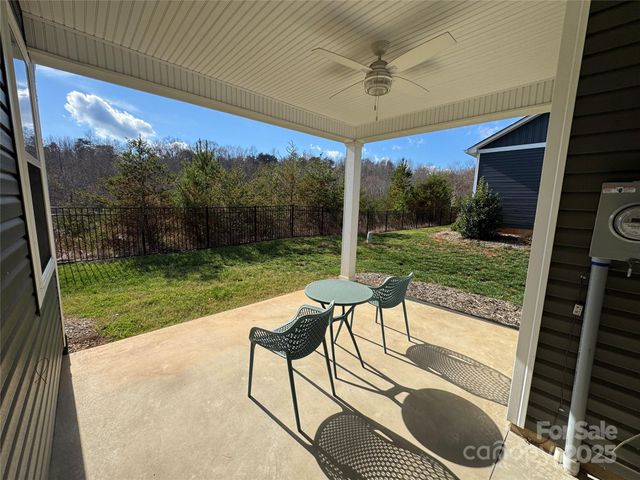 2822 15th Avenue Place SE, Hickory, NC 28602