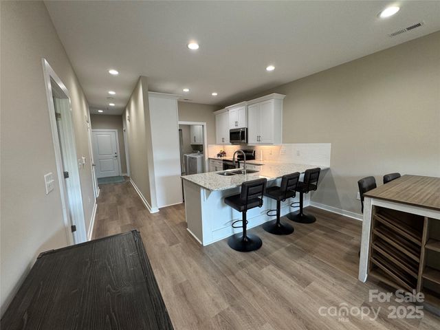 2822 15th Avenue Place SE, Hickory, NC 28602