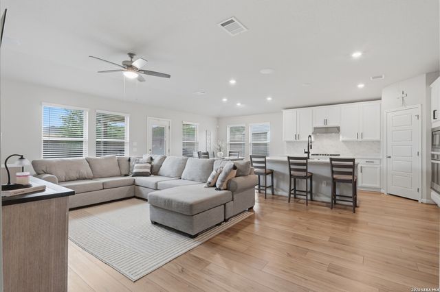 26071 Scenic Crest Blvd, Boerne, TX 78006