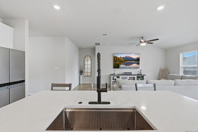 26071 Scenic Crest Blvd, Boerne, TX 78006