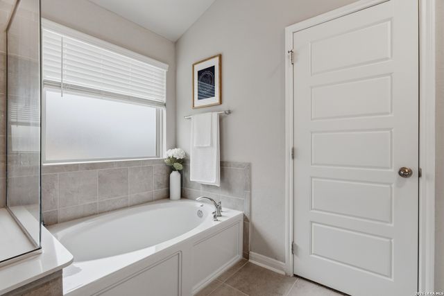 26071 Scenic Crest Blvd, Boerne, TX 78006