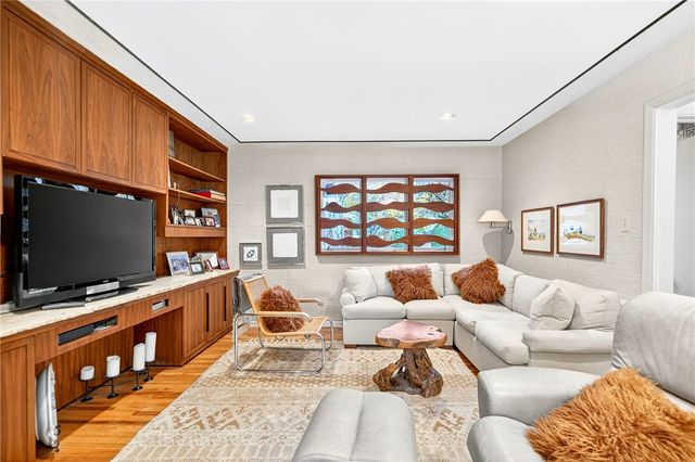 1526 Vermont Ave, White Oak, PA 15131