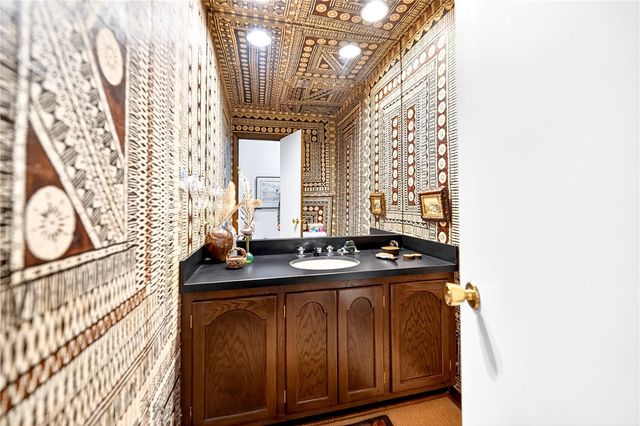 1526 Vermont Ave, White Oak, PA 15131