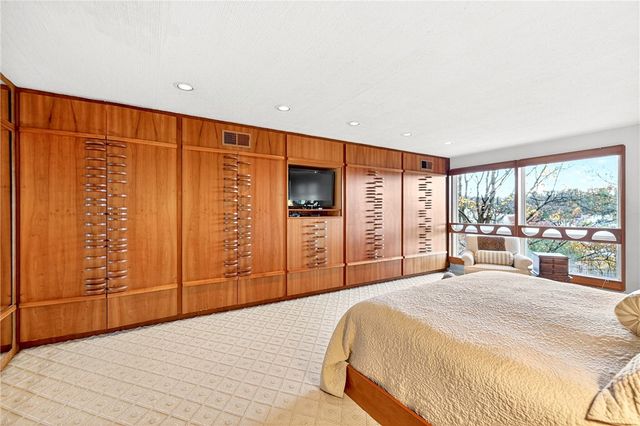 1526 Vermont Ave, White Oak, PA 15131