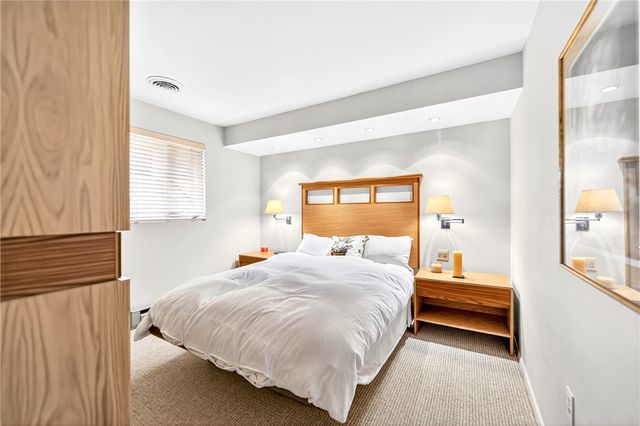 1526 Vermont Ave, White Oak, PA 15131