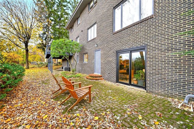 1526 Vermont Ave, White Oak, PA 15131