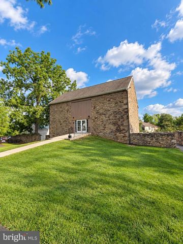 15 HEATHER CT, Newtown, PA 18940
