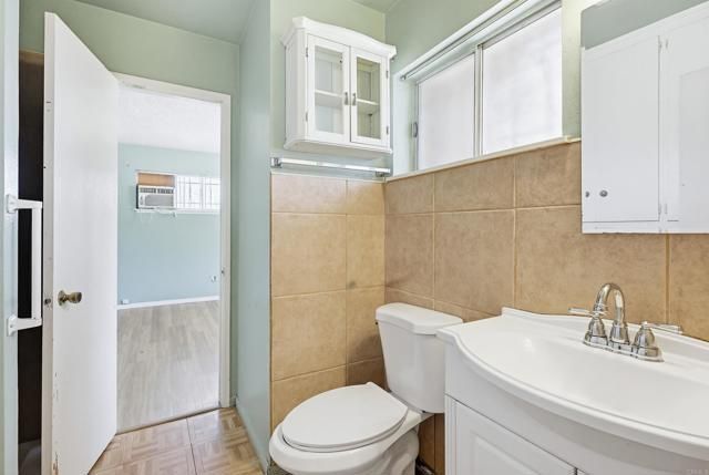 7128 Jacmar Avenue, San Diego, CA 92114