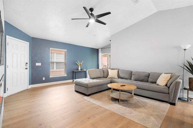 127 SUNDOWN COURT, Davenport, FL 33896