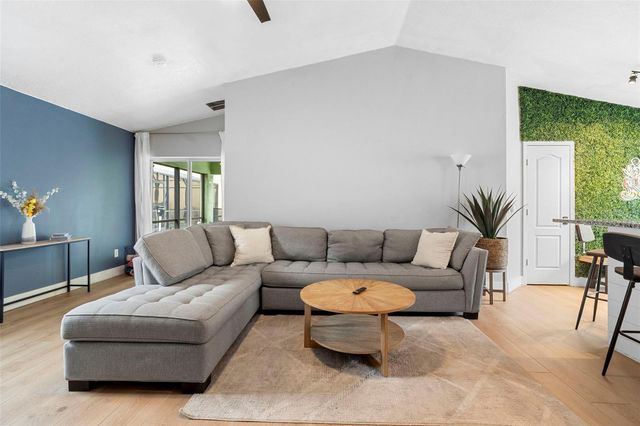 127 SUNDOWN COURT, Davenport, FL 33896