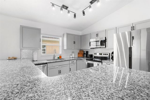 127 SUNDOWN COURT, Davenport, FL 33896