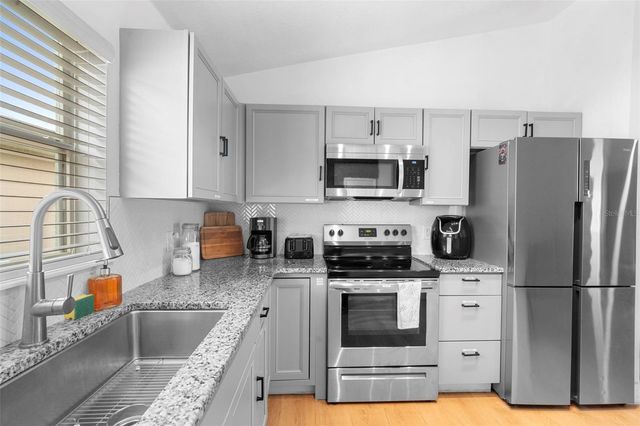 127 SUNDOWN COURT, Davenport, FL 33896