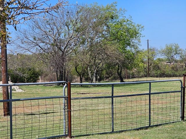4109 Bramblett Road, Cleburne, TX 76031