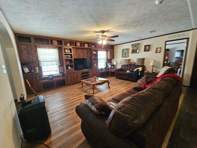 4109 Bramblett Road, Cleburne, TX 76031