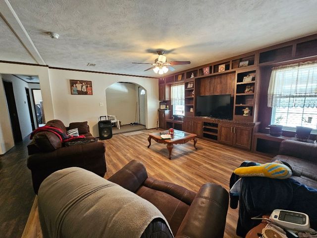 4109 Bramblett Road, Cleburne, TX 76031