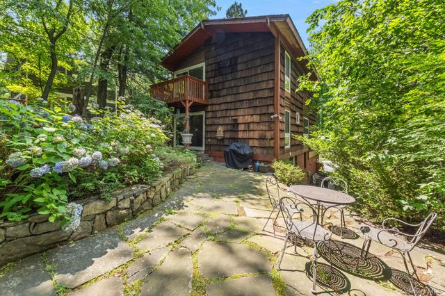 73 Bramblebrook Road, Ardsley, NY 10502
