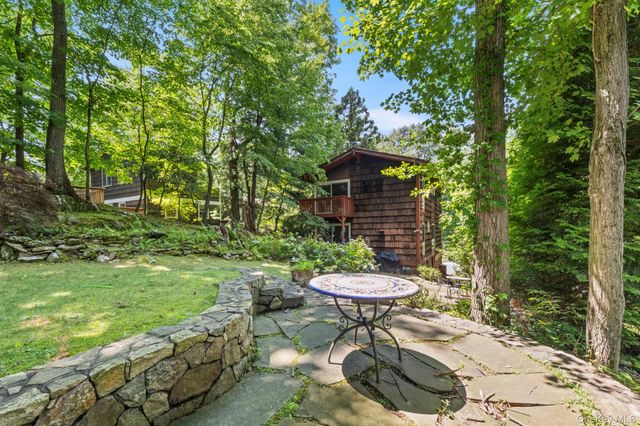 73 Bramblebrook Road, Ardsley, NY 10502
