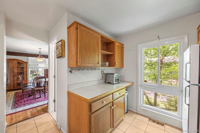 73 Bramblebrook Road, Ardsley, NY 10502