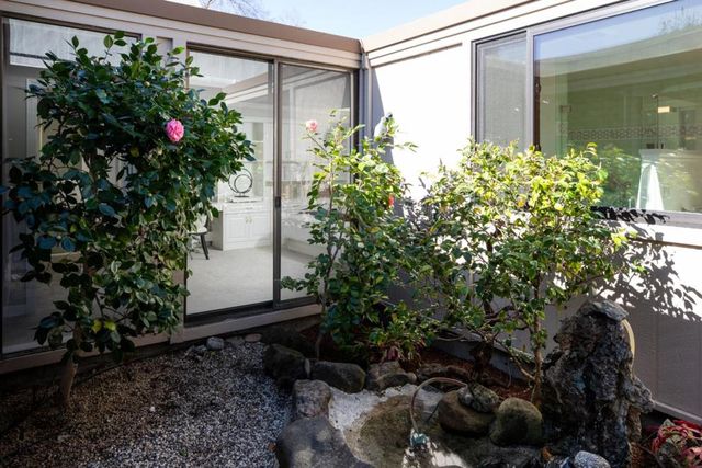 71 Bay Tree Lane, Los Altos, CA 94022