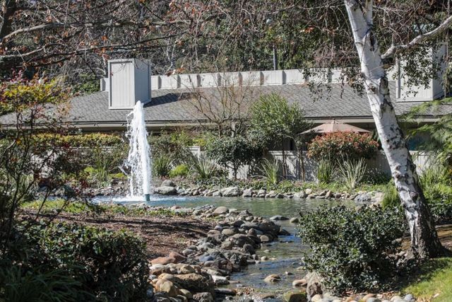 71 Bay Tree Lane, Los Altos, CA 94022