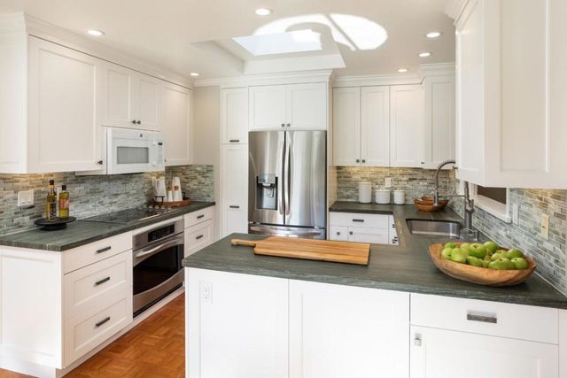 71 Bay Tree Lane, Los Altos, CA 94022