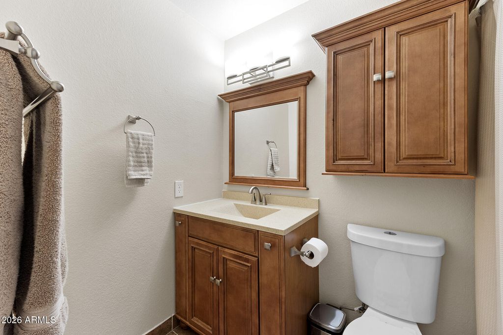 Image 37 of property listing at 7957 W DREYFUS Drive, Peoria, AZ 85381