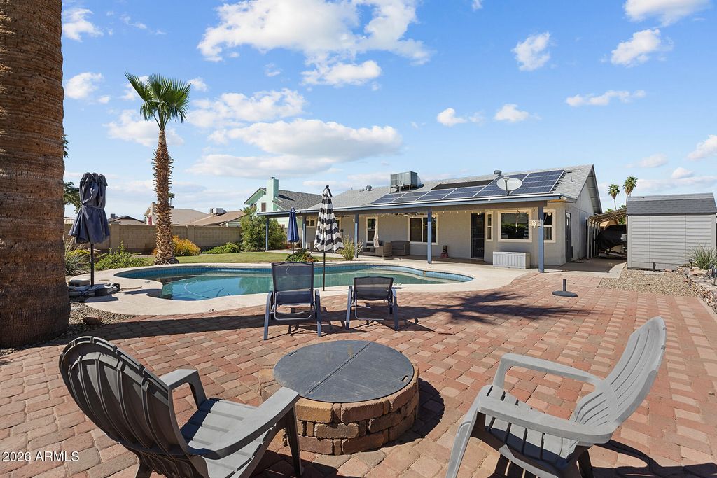 Image 52 of property listing at 7957 W DREYFUS Drive, Peoria, AZ 85381