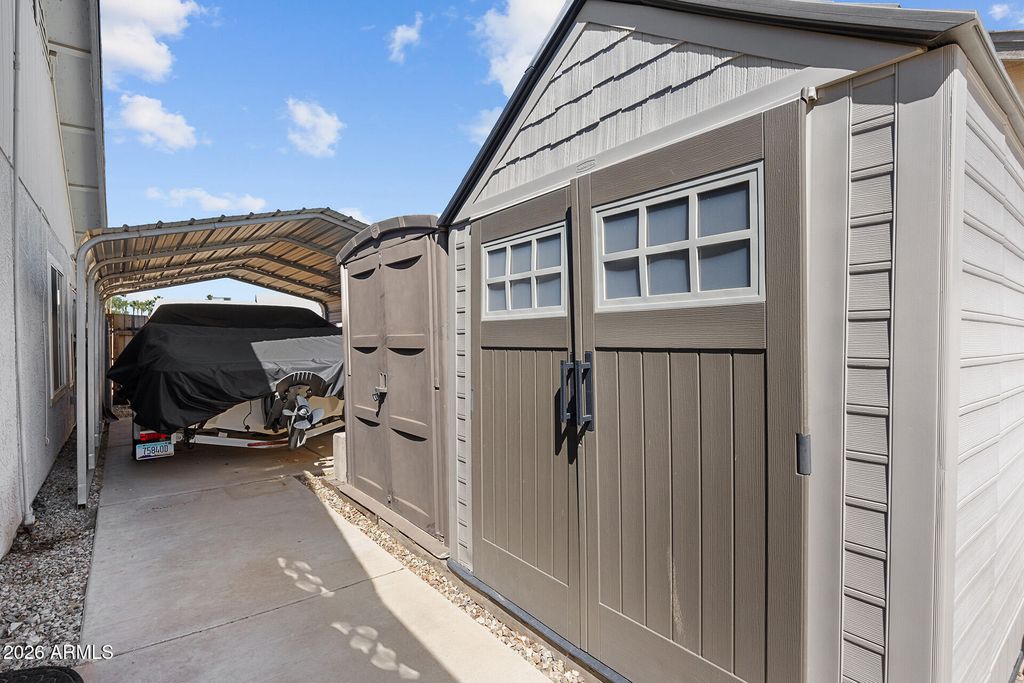 Image 54 of property listing at 7957 W DREYFUS Drive, Peoria, AZ 85381