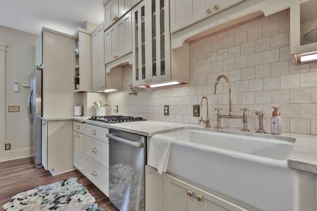 567 Lincoln Avenue, Saint Paul, MN 55102