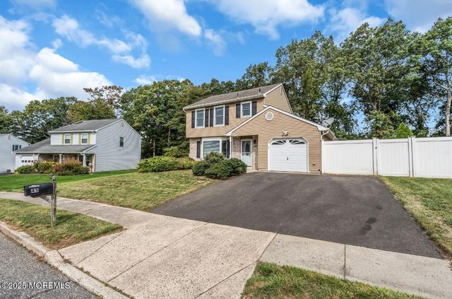 45 Pinyon Street, Howell, NJ 07731